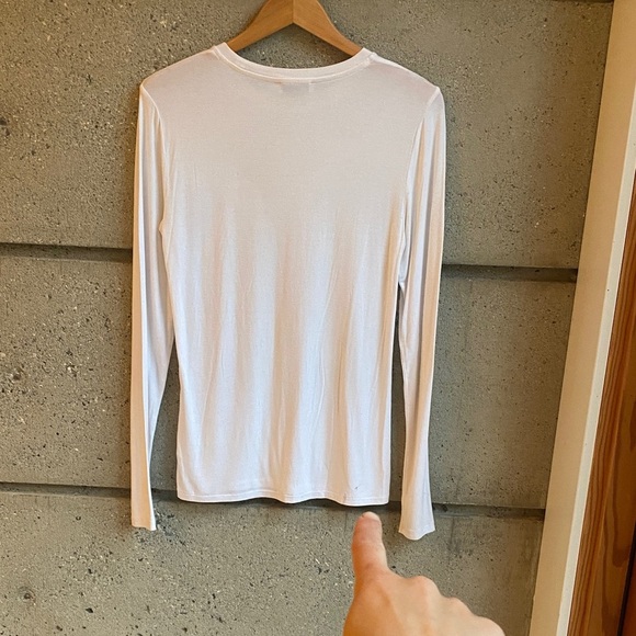 Babaton Aritzia Classic Crew Neck Long Sleeve - Picture 8 of 10